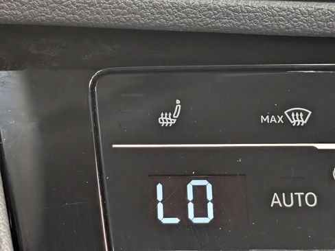 Used 2025 Volkswagen Jetta Sport image 30