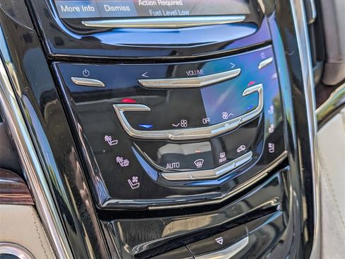 Used 2015 Cadillac Escalade Luxury image 31