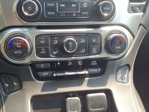 Used 2020 Chevrolet Suburban LT AWD/4WD image 6