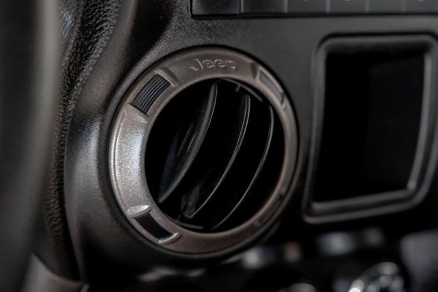 Used 2017 Jeep Wrangler Unlimited Sport AWD/4WD image 25