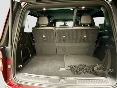 Used 2022 Jeep Wagoneer Series III w/ Flexible Seating Group image 27