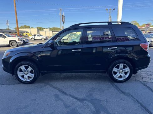 Used 2009 Subaru Forester 2.5X Limited AWD/4WD image 4