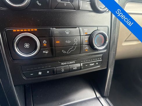 Used 2018 Ford Explorer XLT FWD image 13