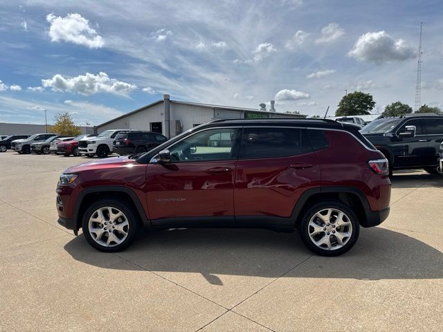 Used 2022 Jeep Compass Limited AWD/4WD image 4