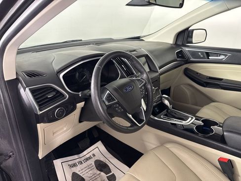 Used 2017 Ford Edge Titanium w/ Equipment Group 302A AWD/4WD image 15
