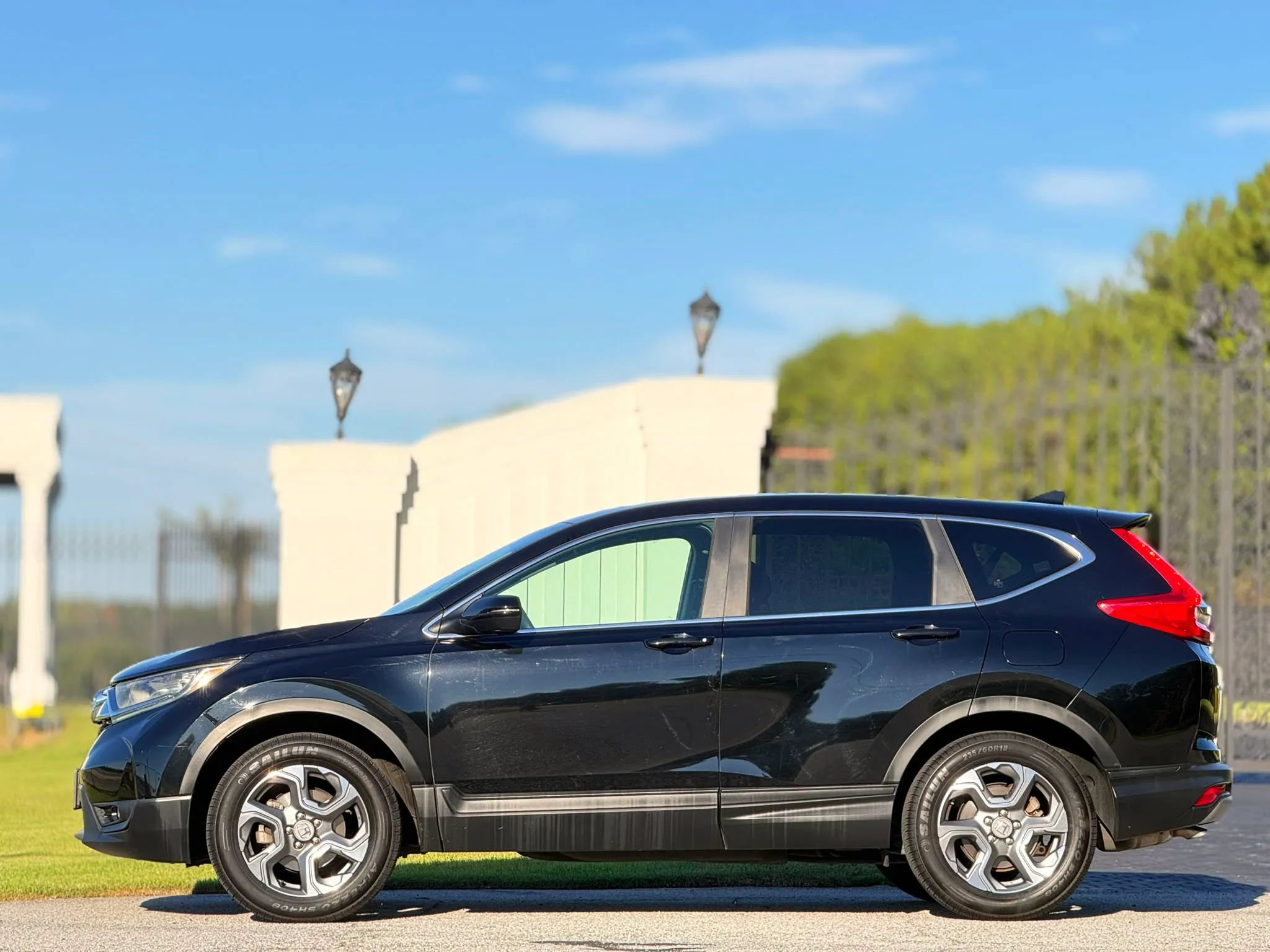 Used 2019 Honda CR-V EX image 7