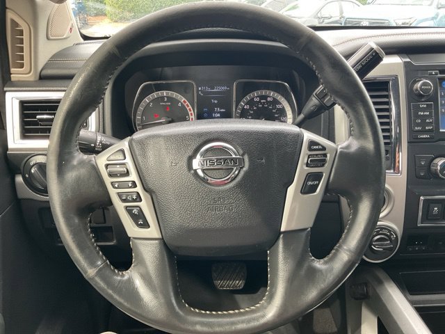 Used 2017 Nissan Titan PRO-4X AWD/4WD image 20