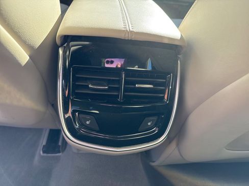 Used 2014 Cadillac XTS Luxury image 14