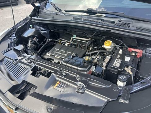 Used 2018 Chevrolet Trax LT FWD image 18