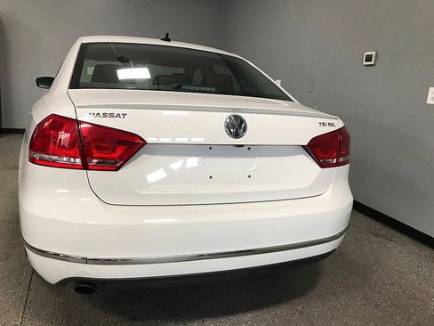 Used 2015 Volkswagen Passat 1.8T SEL Premium FWD image 4