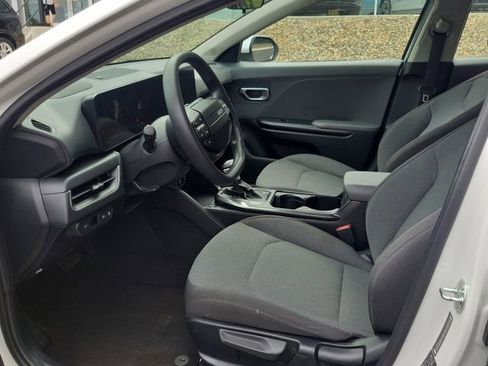 Certified 2025 Kia K4 FWD image 9