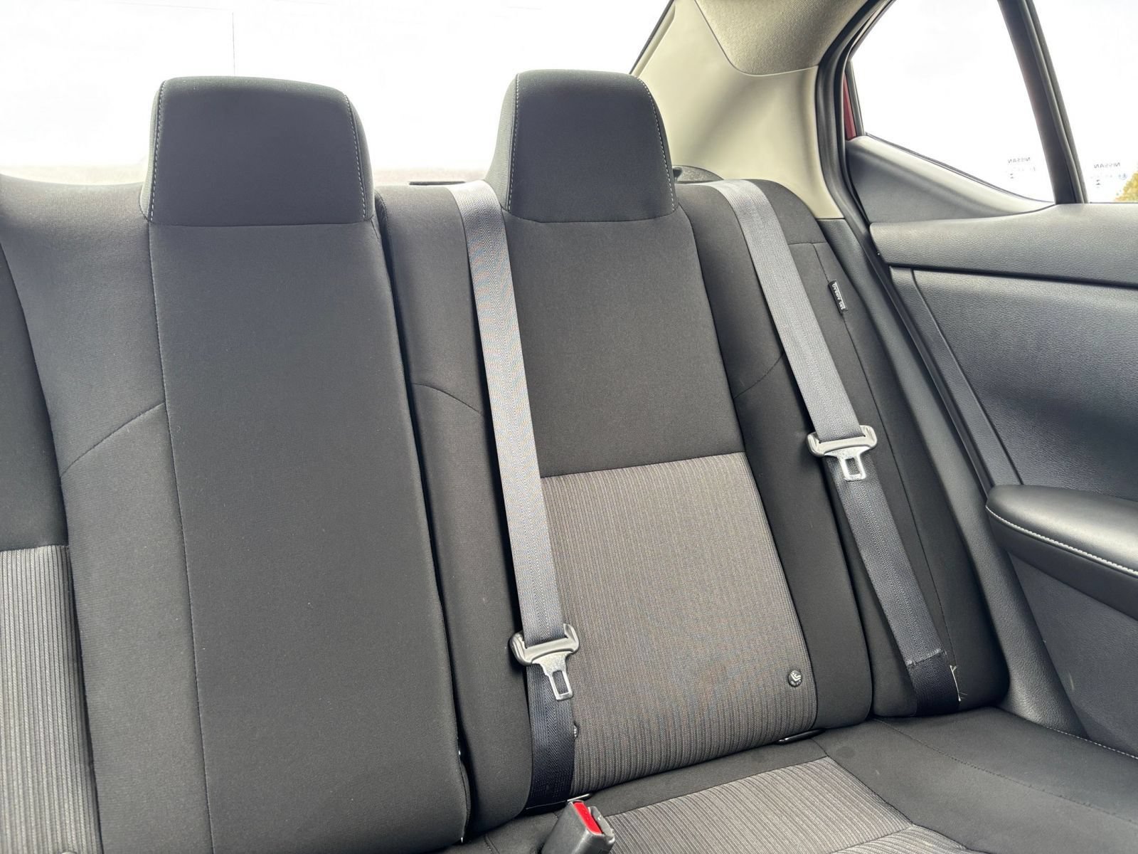 Used 2025 Nissan Sentra SV FWD image 35