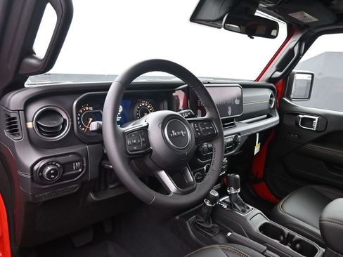 New 2025 Jeep Gladiator Sport image 9