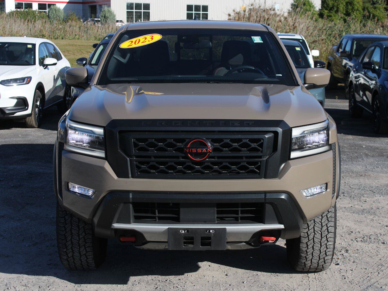 Used 2023 Nissan Frontier PRO-4X w/ Technology Package AWD/4WD image 2