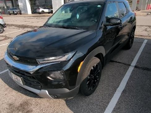 Used 2023 Chevrolet TrailBlazer LT FWD image 3
