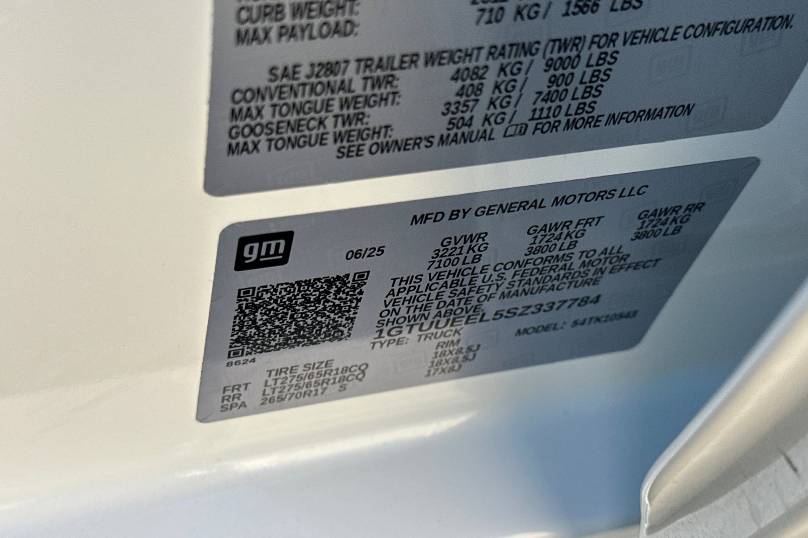 Certified 2025 GMC Sierra 1500 AT4 AWD/4WD image 28
