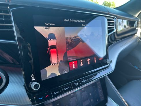 Used 2023 Jeep Grand Wagoneer Series III image 29