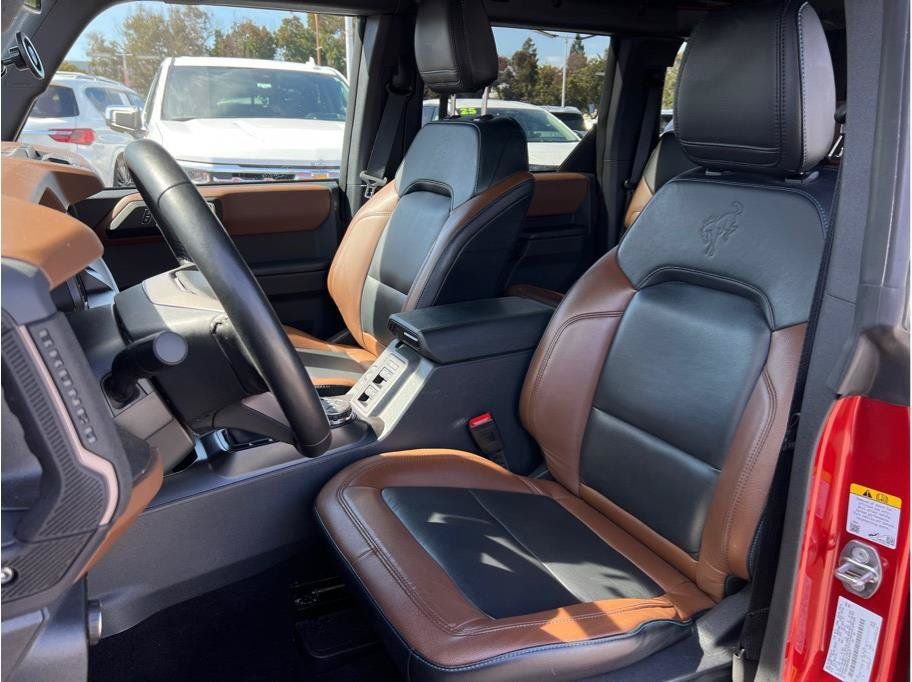 Used 2024 Ford Bronco Outer Banks AWD/4WD image 8