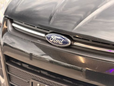 Used 2015 Ford Escape SE AWD/4WD image 9