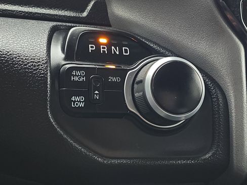 Used 2024 RAM 2500 Big Horn w/ Safety Group image 19