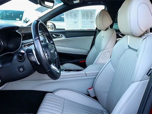 Used 2022 Genesis G70 2.0T w/ Prestige Package image 19