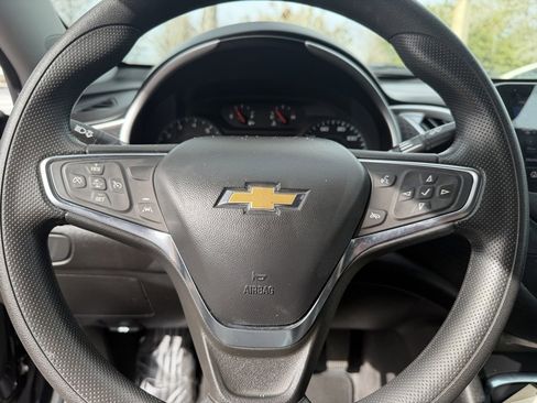 Used 2024 Chevrolet Malibu LT image 17