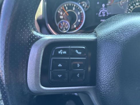 Used 2022 RAM 2500 Tradesman w/ Chrome Appearance Group AWD/4WD image 16