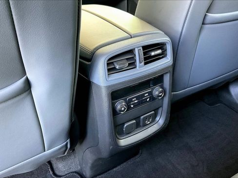 Used 2020 Buick Envision Essence FWD image 10
