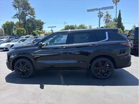 New 2026 Mitsubishi Outlander LE FWD image 8