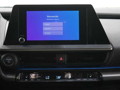 Used 2024 Toyota Prius XLE AWD/4WD image 15