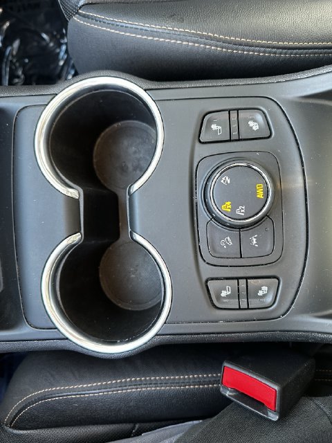 Used 2021 GMC Terrain SLT AWD/4WD image 26