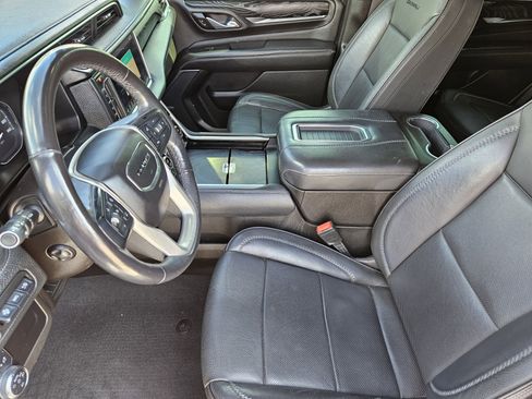 Used 2021 GMC Yukon Denali w/ Denali Premium Package image 15