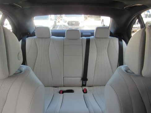 Used 2017 Mercedes-Benz E 300 image 33
