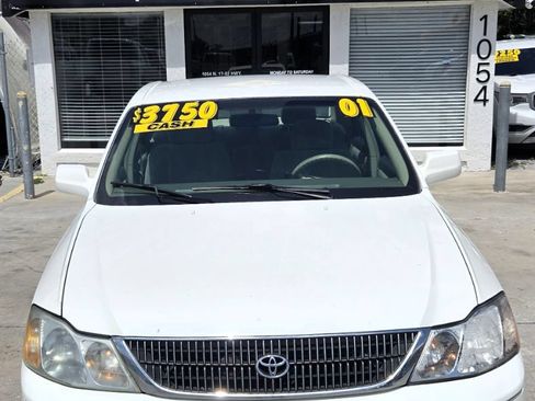 Used 2001 Toyota Avalon XL FWD image 3