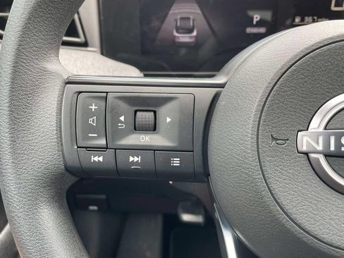 Used 2026 Nissan Kicks SV FWD image 19