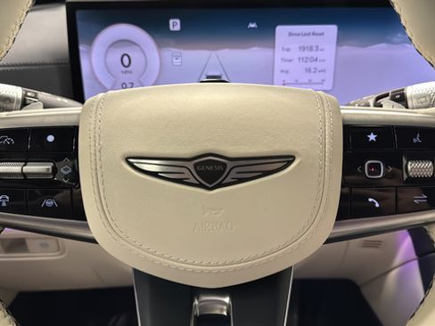 Used 2025 Genesis GV80 3.5T Prestige AWD/4WD image 16