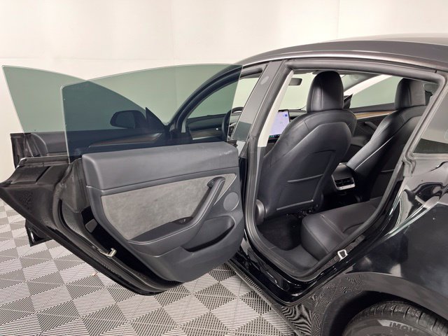 Used 2023 Tesla Model 3 Standard Range RWD image 33