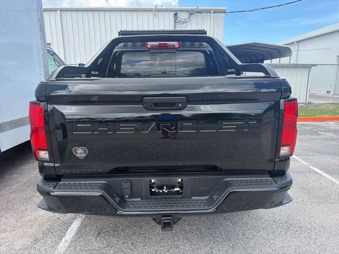 Used 2025 Chevrolet Colorado Z71 w/ Technology Package AWD/4WD image 10