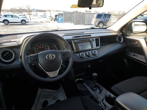 Used 2015 Toyota RAV4 LE image 24