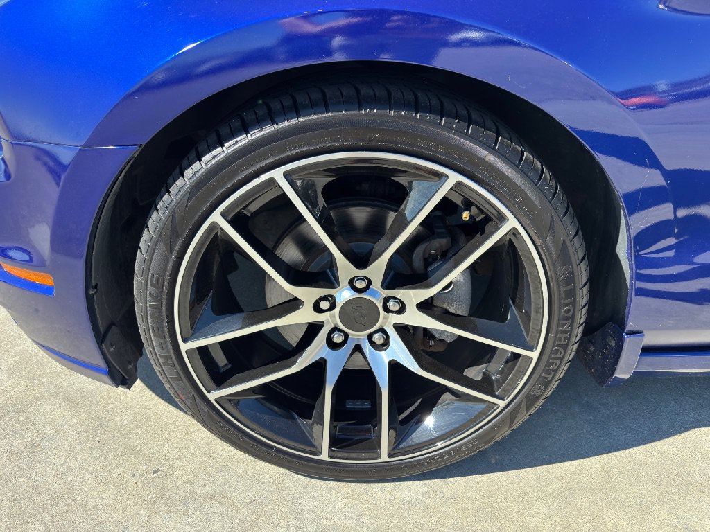 Used 2014 Ford Mustang Premium RWD image 11