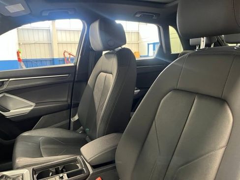 Used 2025 Audi Q3 2.0T Premium AWD/4WD image 24