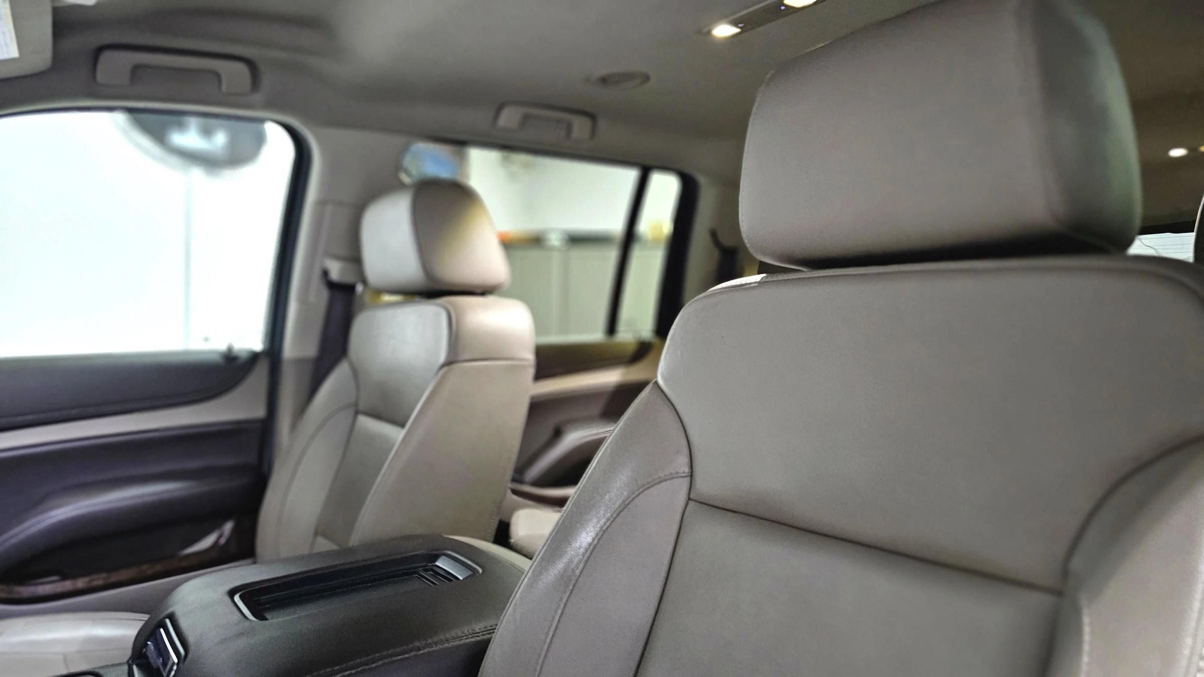Used 2018 Chevrolet Suburban LT AWD/4WD image 10