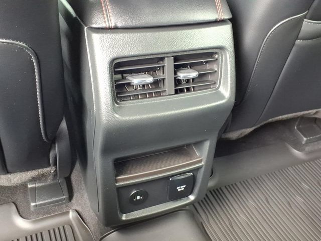 Used 2024 Ford Edge ST-Line AWD/4WD image 10