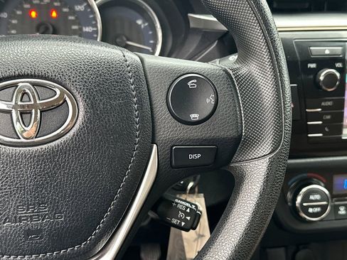 Used 2014 Toyota Corolla LE image 20