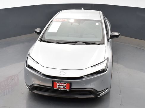 Used 2025 Toyota Prius LE image 22