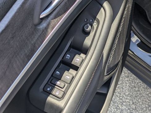 Used 2022 Jeep Grand Cherokee L Limited w/ Luxury Tech Group II AWD/4WD image 14