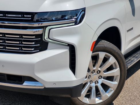 Used 2023 Chevrolet Tahoe Premier AWD/4WD image 8