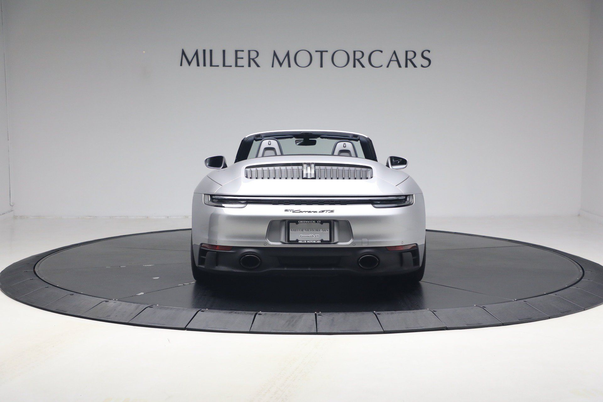 Used 2024 Porsche 911 Carrera GTS RWD image 6
