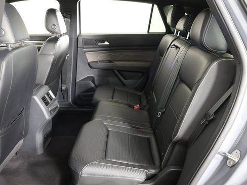 Used 2021 Volkswagen Atlas Cross Sport SE w/ Panoramic Sunroof Package AWD/4WD image 35