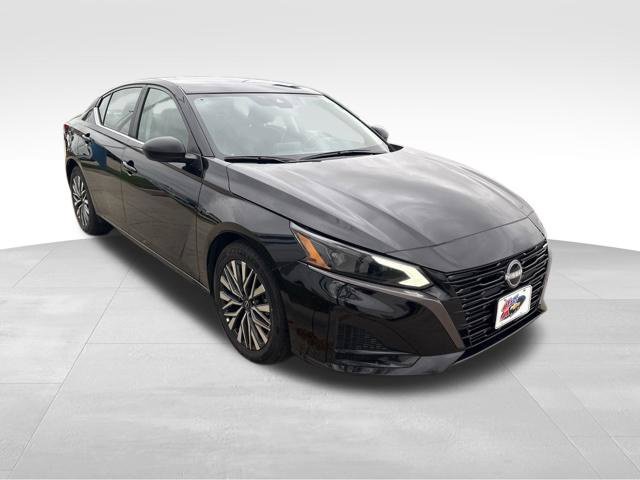 Used 2026 Nissan Altima 2.5 SV FWD image 3
